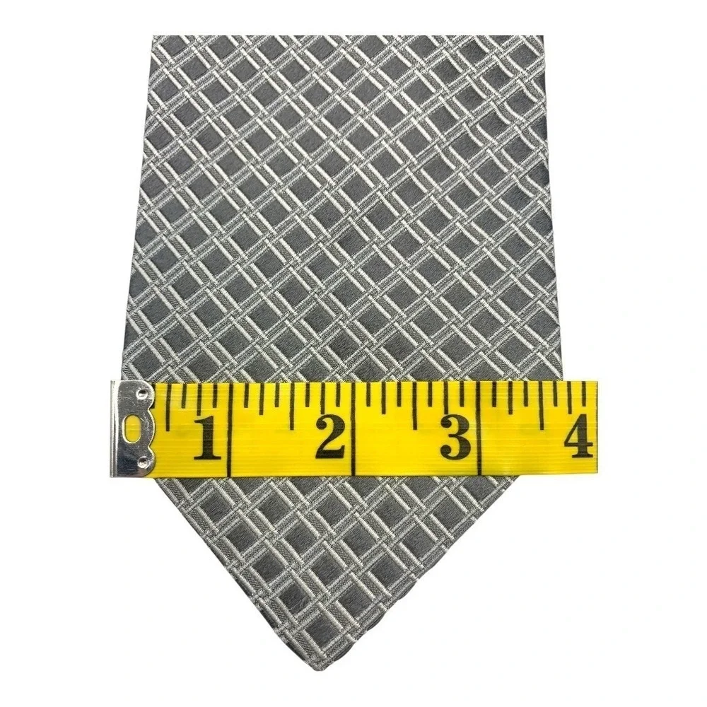 Ermenegildo Zegna 100% Silk Geometric Pattern‎ Men's Necktie Silver